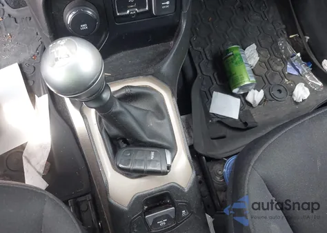 2017 Jeep Renegade Latitude 4X4 из США, поврежденный, VIN ZACCJBBH6HPF29631